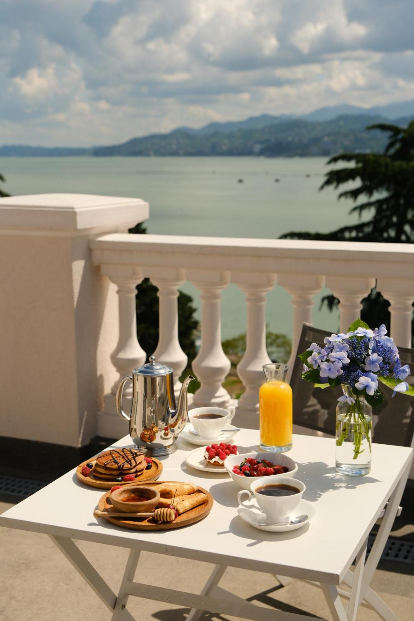 Le Port Boutique Apart Hotel Batumi Exterior foto