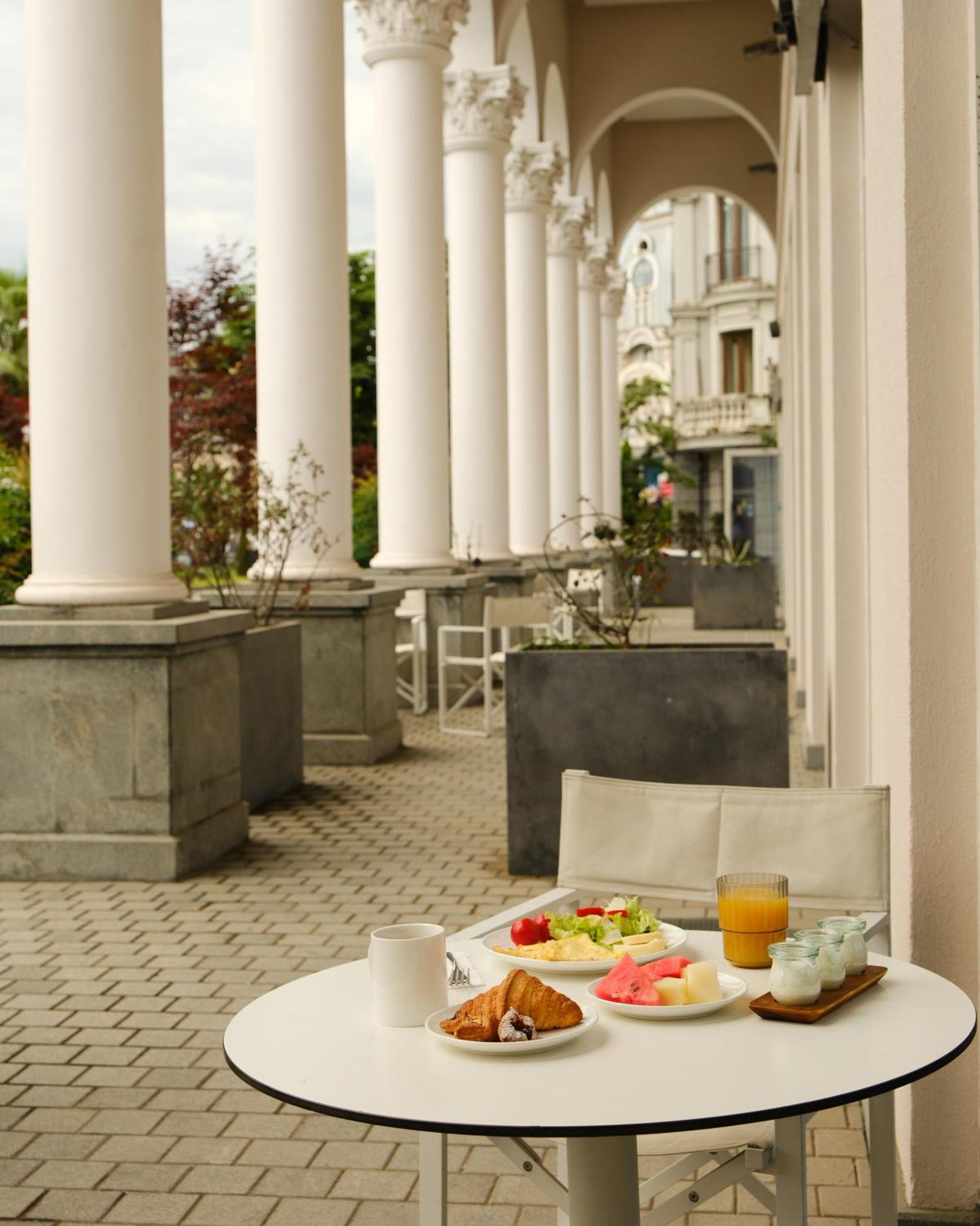 Le Port Boutique Apart Hotel Batumi Exterior foto