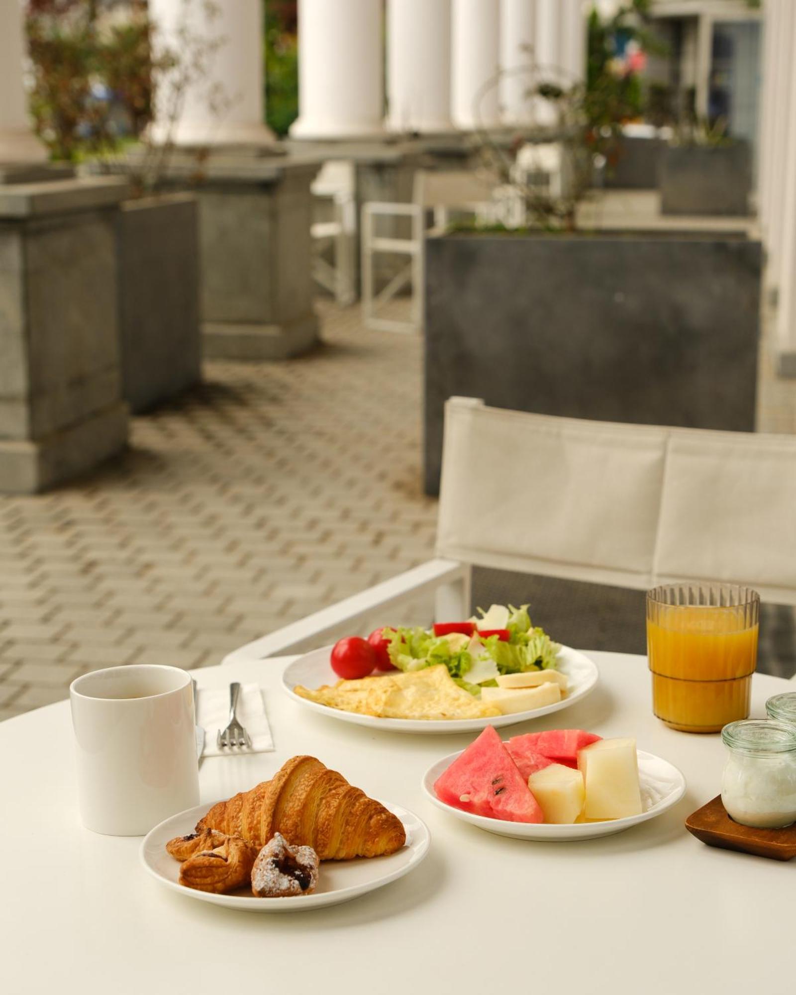 Le Port Boutique Apart Hotel Batumi Exterior foto